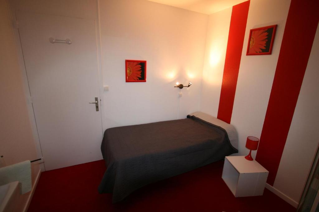 Hotel Le Picardy Сен Дизие Екстериор снимка